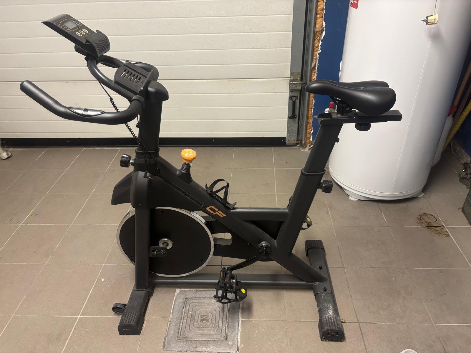 Clover Fitness Spinningfiets, Sport en Fitness, Ophalen, Zo goed als nieuw, Benen, Spinningfiets
