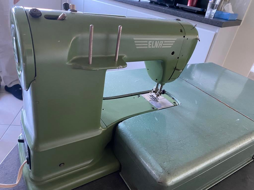 Elna Supermatic, Enlèvement, Comme neuf, Machine à coudre