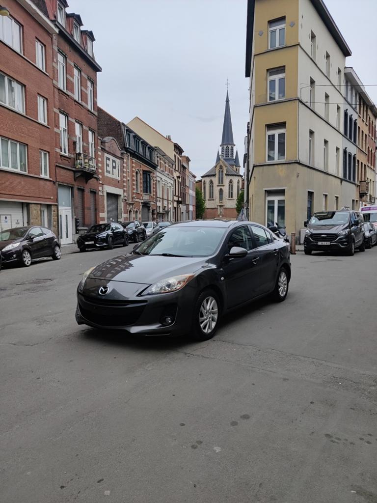 Mazda 3 1.6 diesel Euro 5 2013 32k km, Auto's, Zwart, 4 cilinders, Bedrijf, 1560 cc