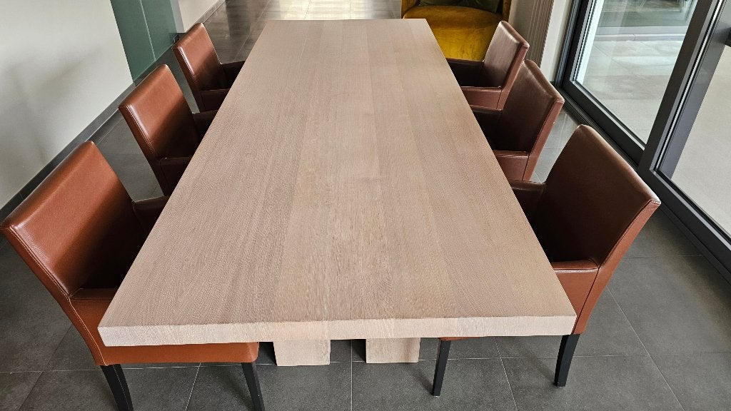 rechthoekige tafel in lichte eiklook met 6 leren stoelen, Huis en Inrichting, Tafels | Eettafels, Ophalen, 100 tot 150 cm, Modern/eigentijds
