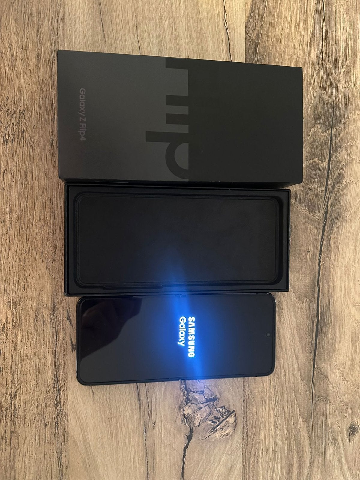 Samsung Galaxy Z Flip 4, Telecommunicatie, Mobiele telefoons | Samsung, Ophalen, Zwart, Touchscreen, Zo goed als nieuw