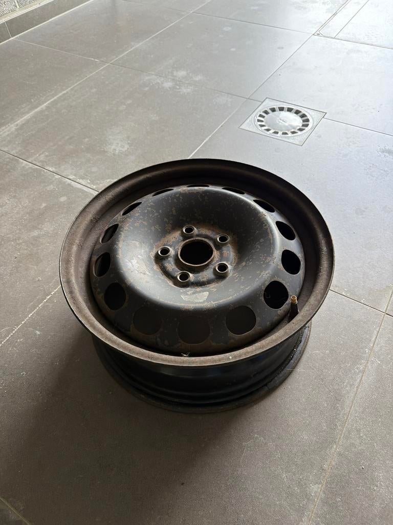 Jantes tôle (4), 15 pouces, Pneus hiver, Enlèvement, Utilisé