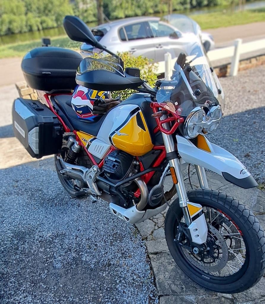 A vendre  (particulier), Permis Moto A, Plus de 35 kW, Poignées chauffantes, 2 cylindres