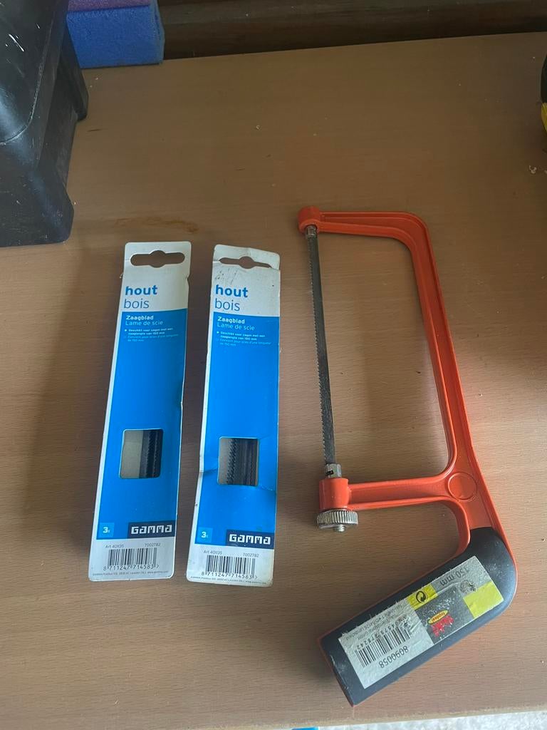 Mini beugelzaag + zaagbladen, Ophalen of Verzenden, Zo goed als nieuw