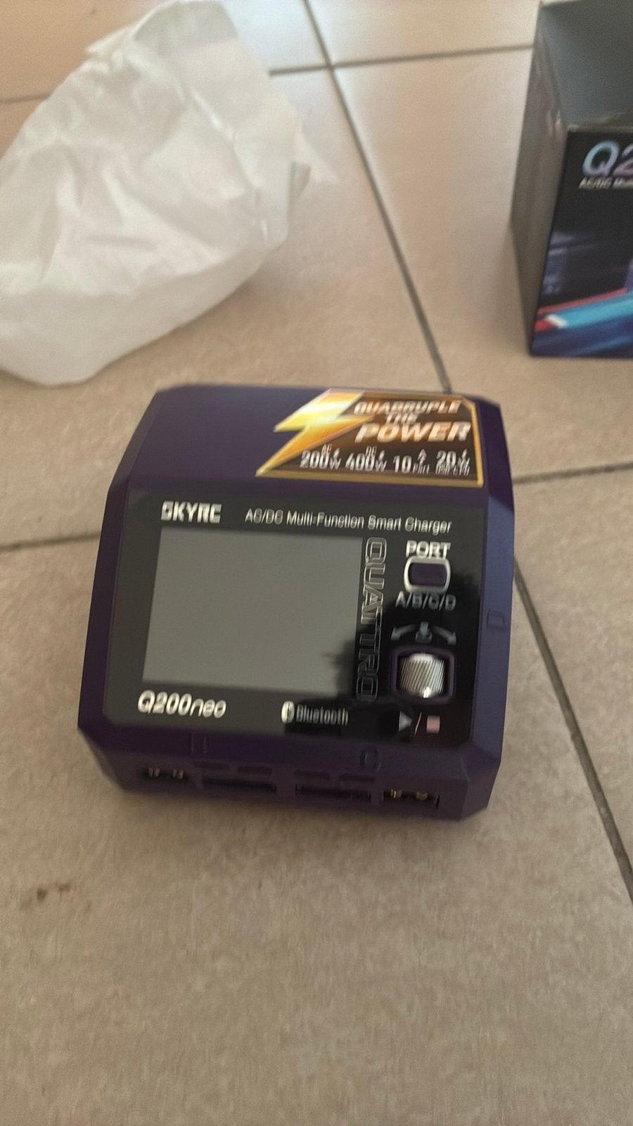 Chargeur voiture modelisme, Enlèvement, Comme neuf