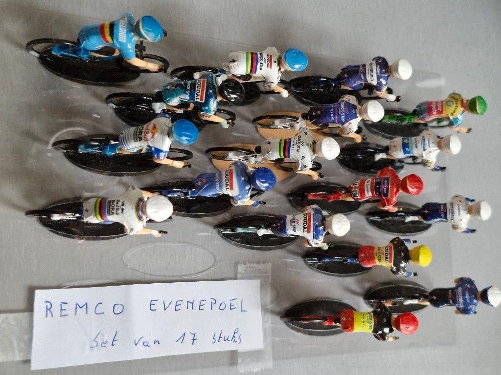 Wielrenner Remco Evenepoel  special set 17 stuks, Verzenden