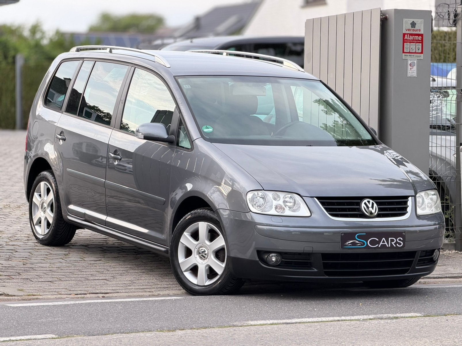 Vw Touran 1.6i ** 054.000 km ** 7 plaatsen ** Airco **, Autos, Volkswagen, Entreprise, 7 places, Boîte manuelle, 5 portes
