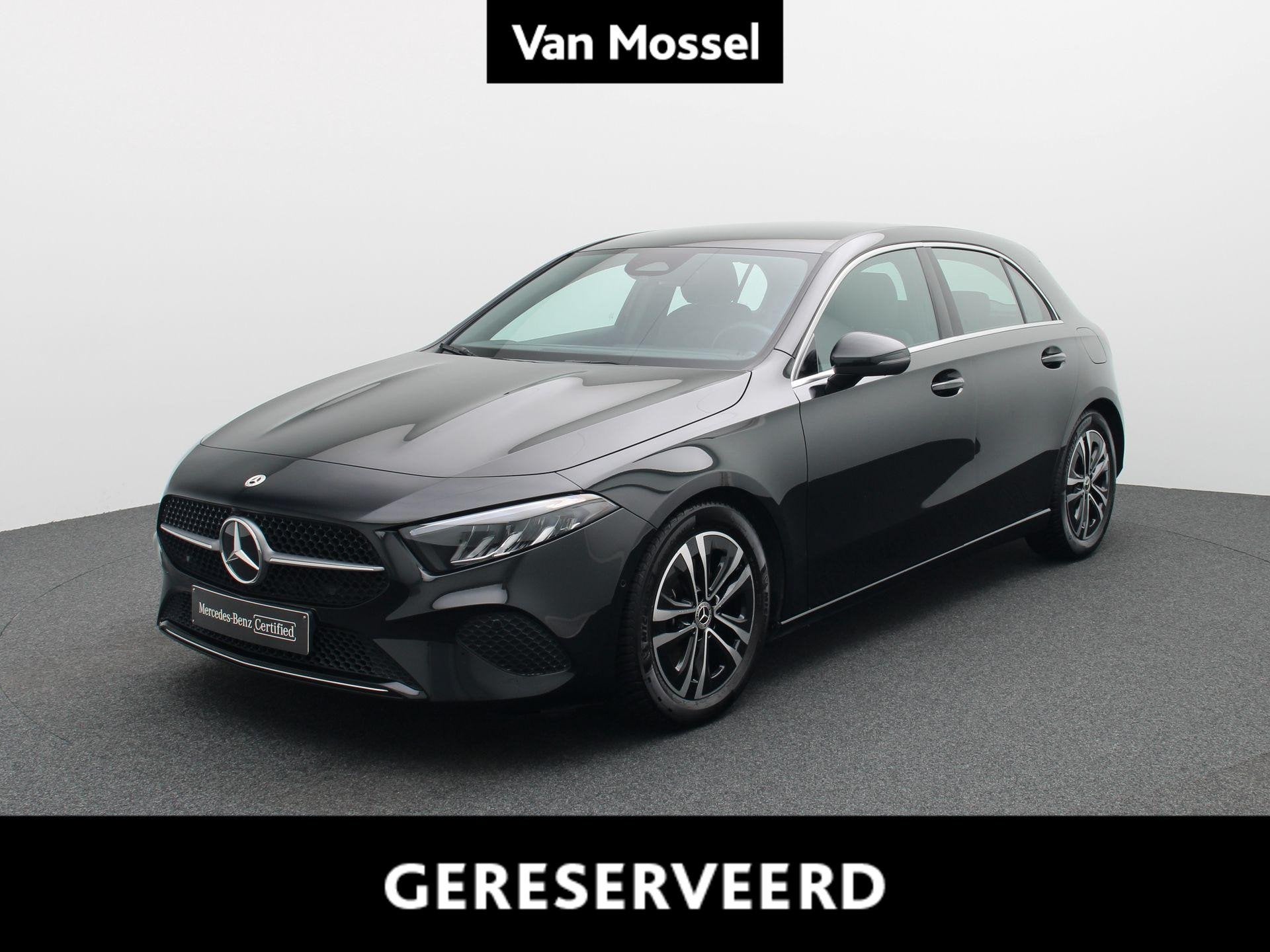 Mercedes-Benz A 180 Business Line + CARPLAY + CAMERA + SENSO, Auto's, Dealer onderhouden, Gebruikt, 4 cilinders, 136 pk