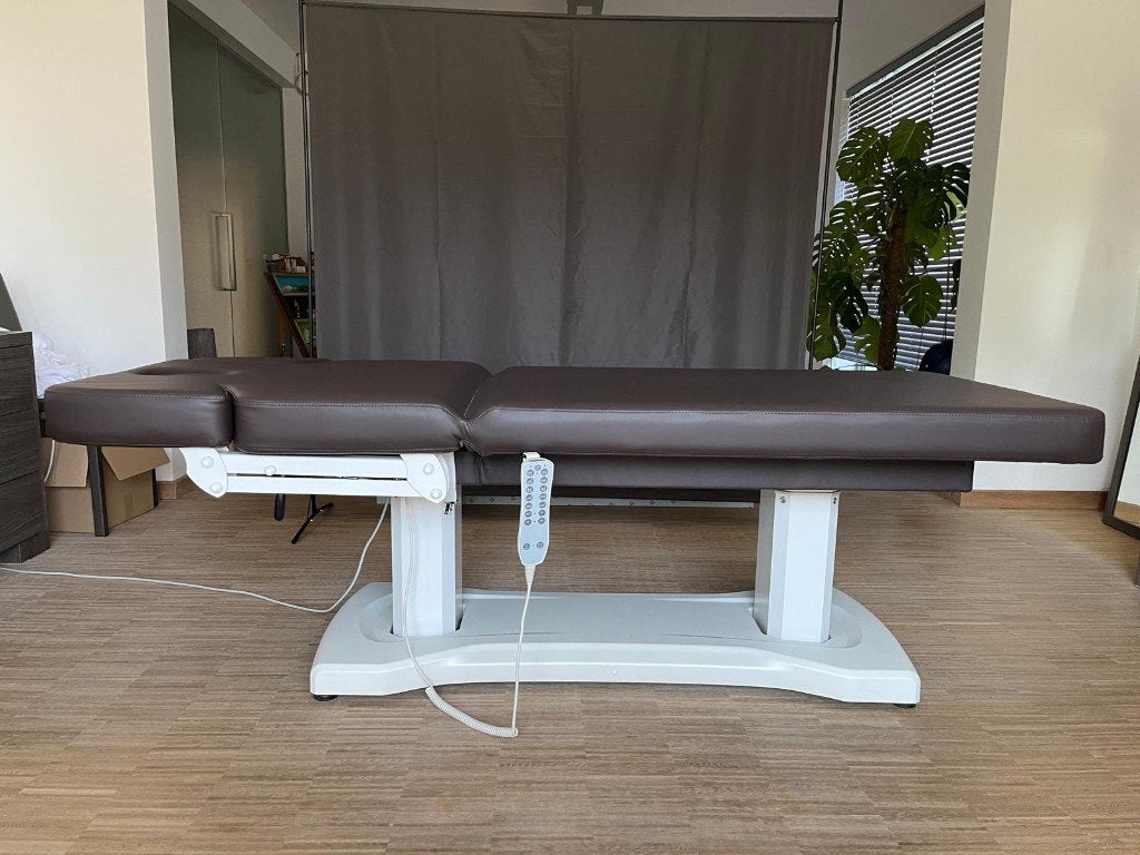 Elektrische massagetafel in nieuwstaat!, Sports & Fitness, Produits de massage, Enlèvement, Neuf, Table de massage