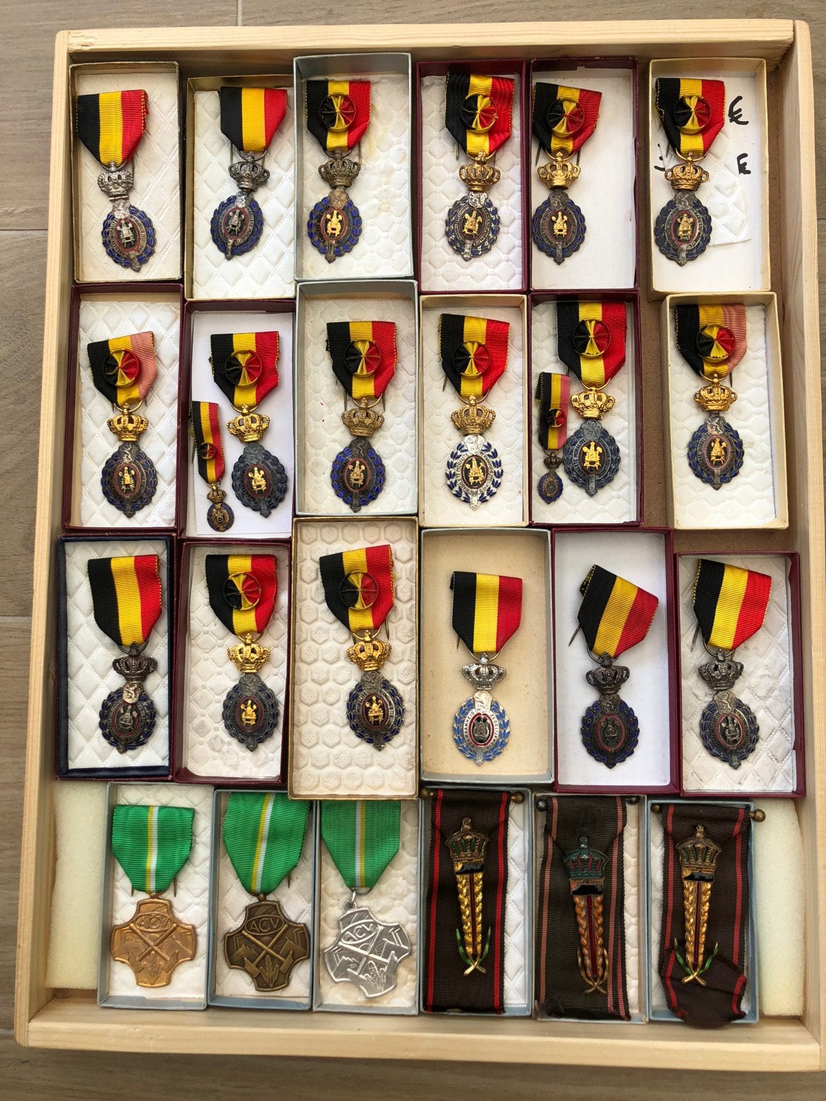 Belgische Medailles, diverse , 5euro pp, Ophalen, Overige materialen