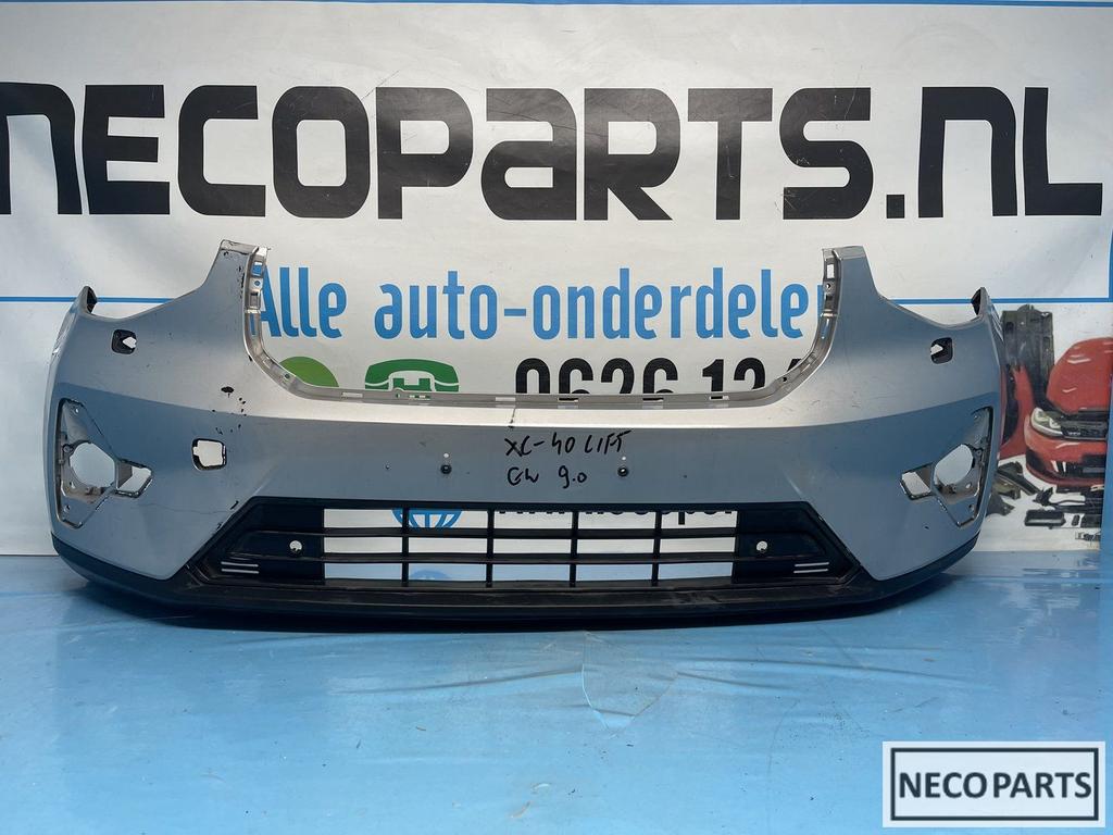 VOORBUMPER VOLVO XC40 FACELIFT BUMPER ALLES LEVERBAAR, Auto-onderdelen, Carrosserie, Bumper, Volvo, Gebruikt, Ophalen of Verzenden