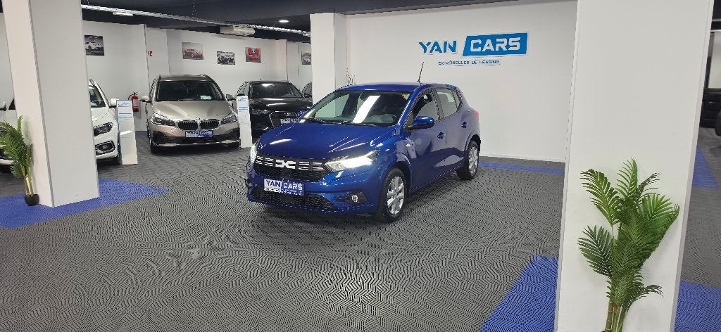 DACIA SANDERO Essence + LPG — Très Bien Équipée, Autos, Dacia, Achat, Euro 6, Entreprise, https://public.car-pass.be/vhr/2f72b53e-c821-4104-b486-bee4e96b219c?lang=fr