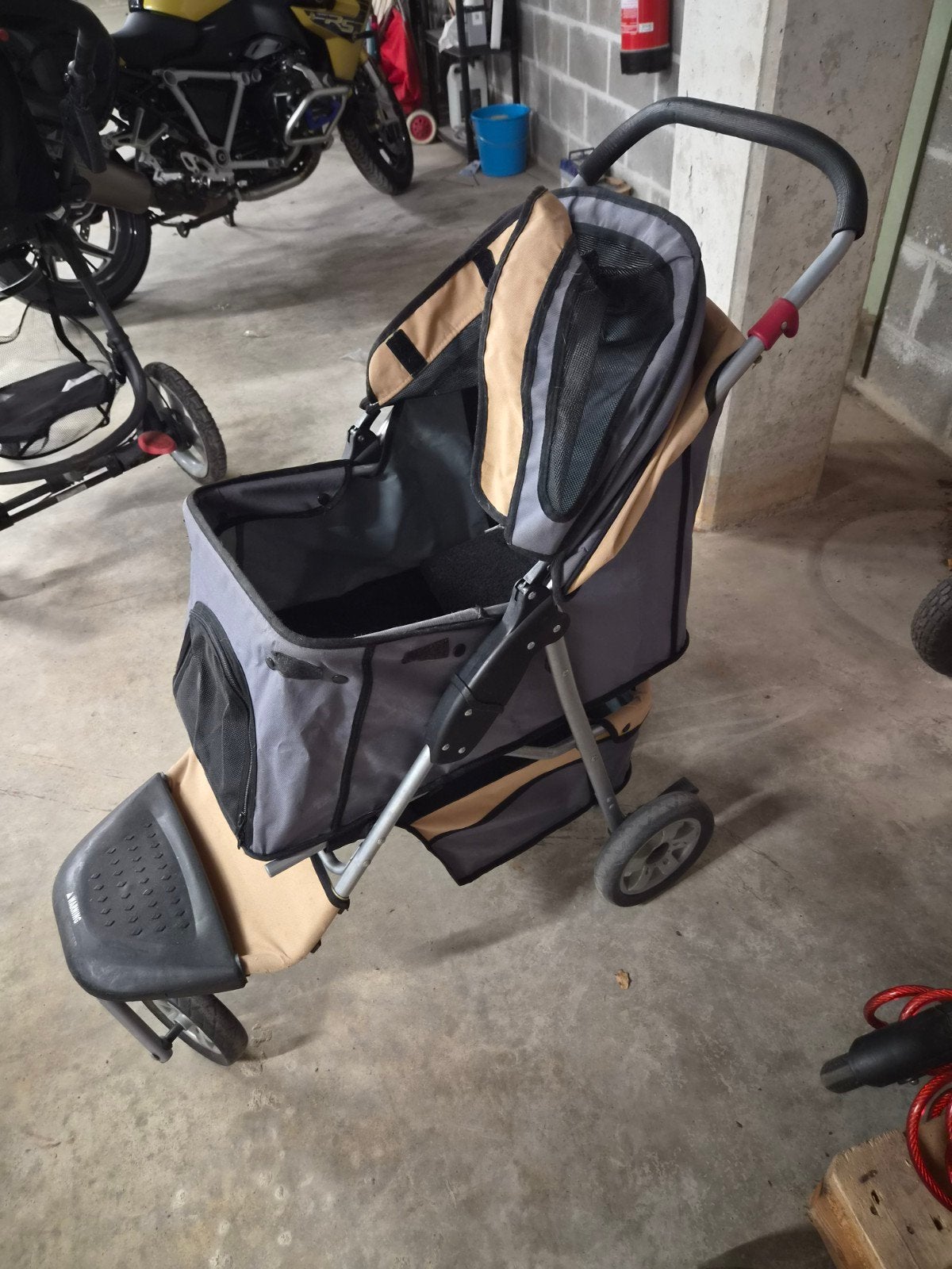hondenbuggy tot 15kg., Enlèvement, Comme neuf, Poussette pour chien