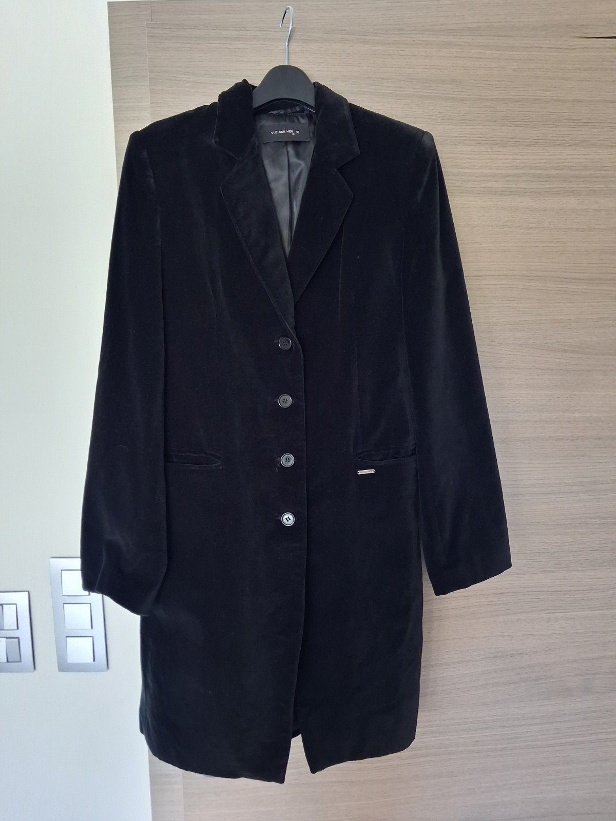 lange zwarte jas maat 40 vue sur mer, Kleding | Dames, Maat 38/40 (M), Zwart, Ophalen of Verzenden, Zo goed als nieuw