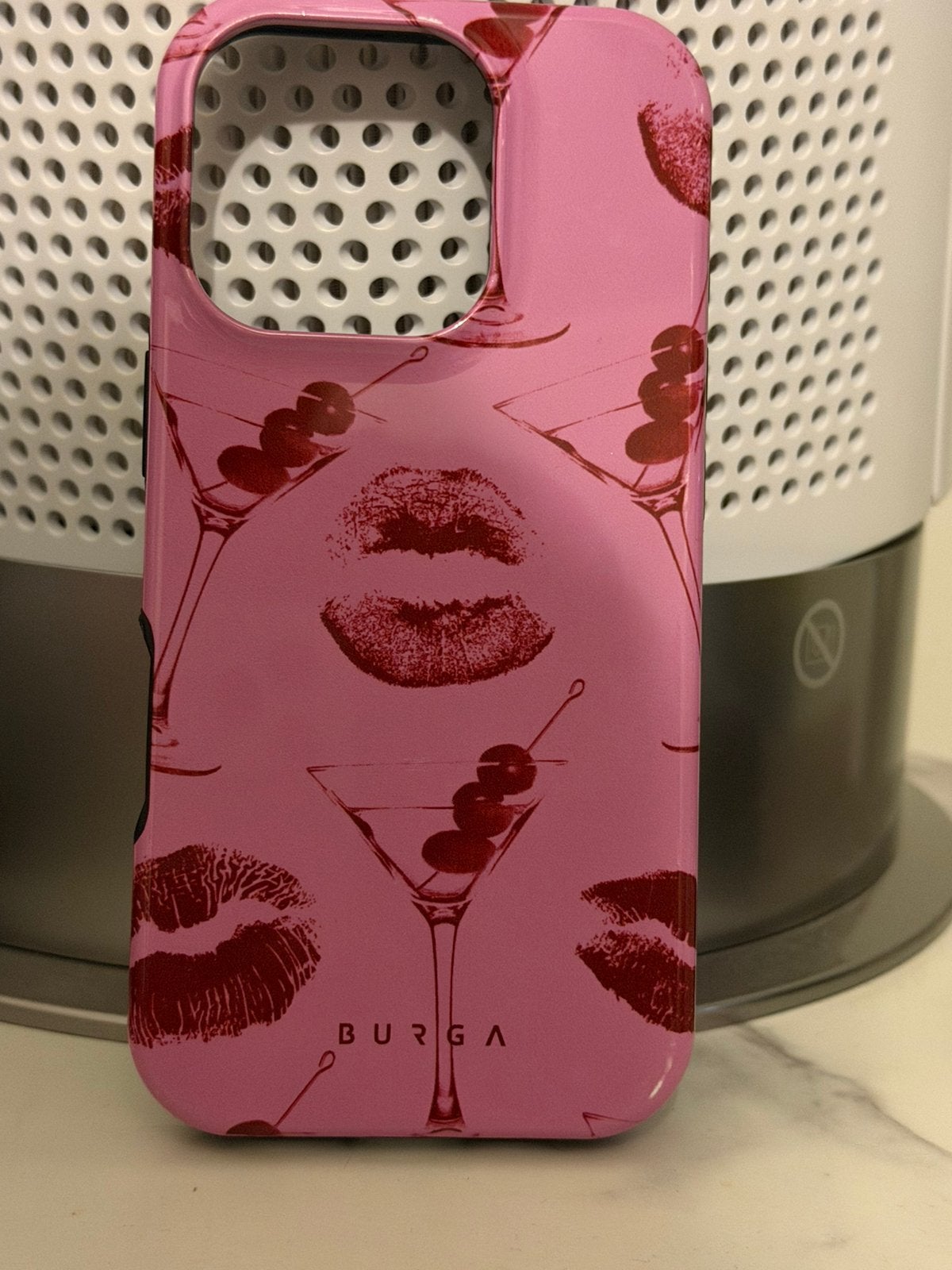 Hoesjes te koop Burga’s , een zwart hoesje met koort, IPhone 16 Pro, Kaarthouder, Met koord, Ophalen of Verzenden