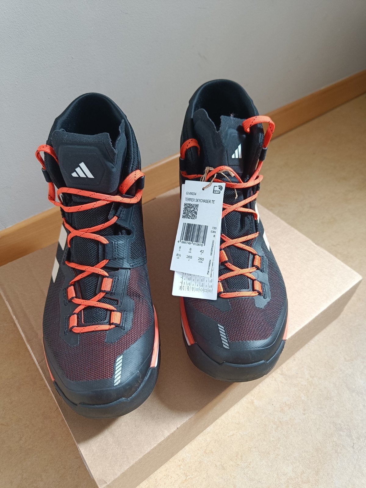 Hiking boots Adidas, Sport en Fitness, Bergsport en Wandelen, Ophalen of Verzenden, Nieuw, Schoenen