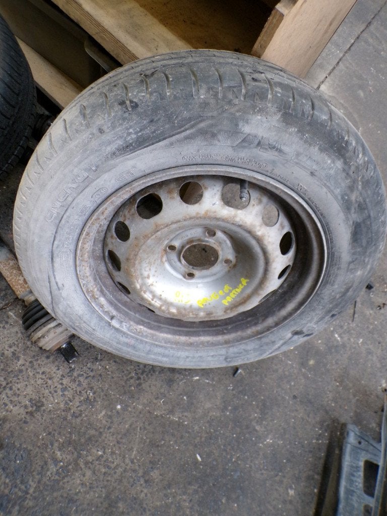 Roue Peugeot Partner 2 4 trous 15 pouces 195/65r15 LP/15582, Enlèvement, Utilisé, Peugeot