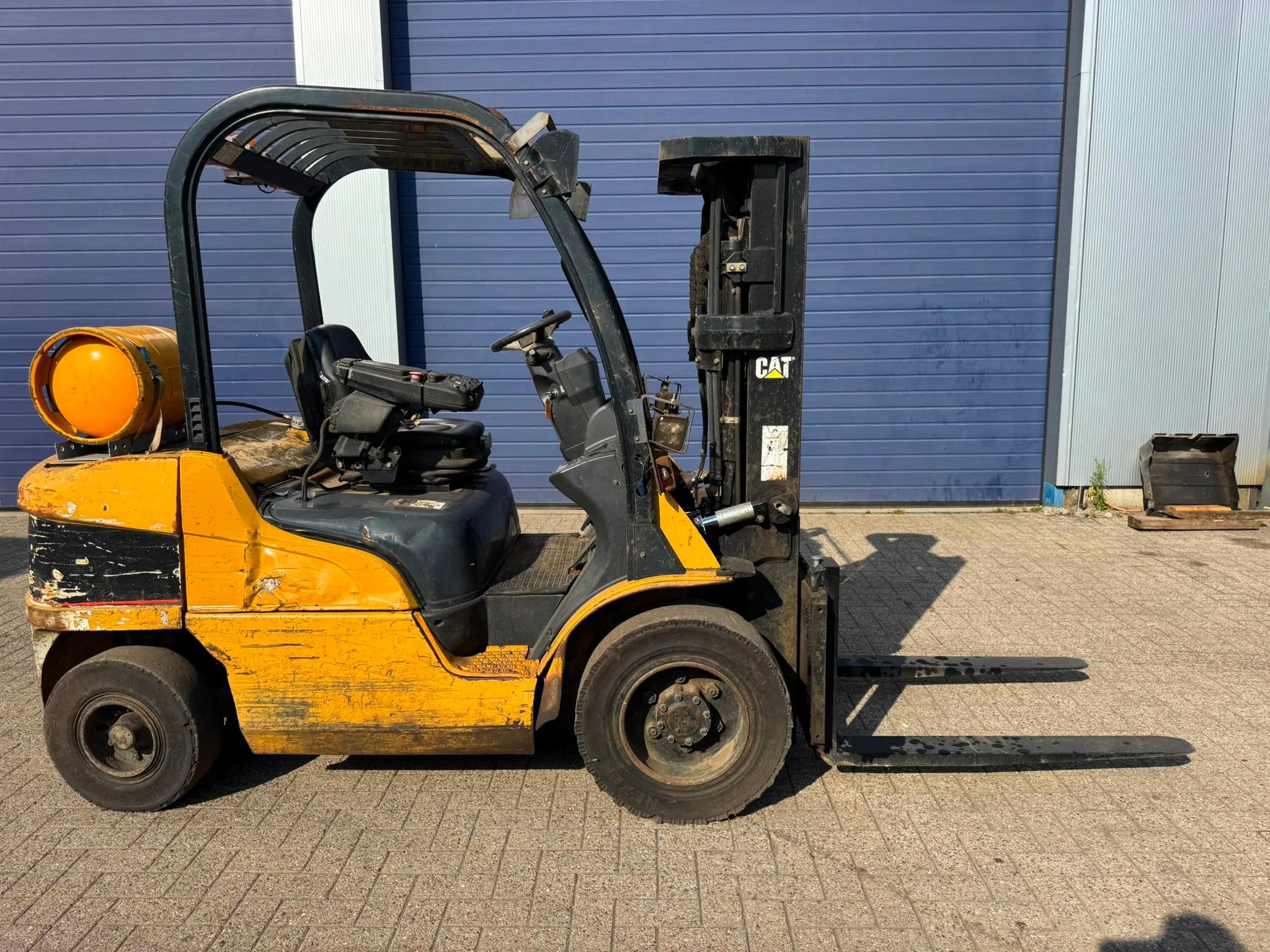 Caterpillar GP30N *3000kg-SIDESHIFT* (bj 2005), Articles professionnels, Machines & Construction | Chariots élévateurs & Transport interne