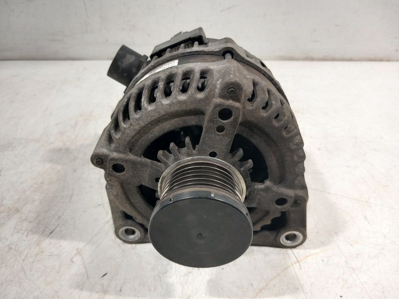 Dynamo Ford Fiesta, Onderdelen@venauto.nl, Van der Ven Autorecycling B.V., Gebruikt, Ettenseweg 76, 4706 PB Roosendaal, The Netherlands