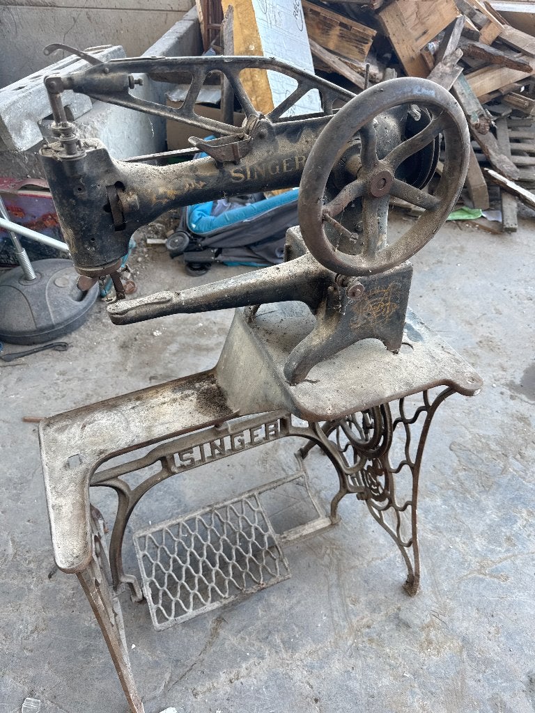 Machine à coudre vintage, Enlèvement