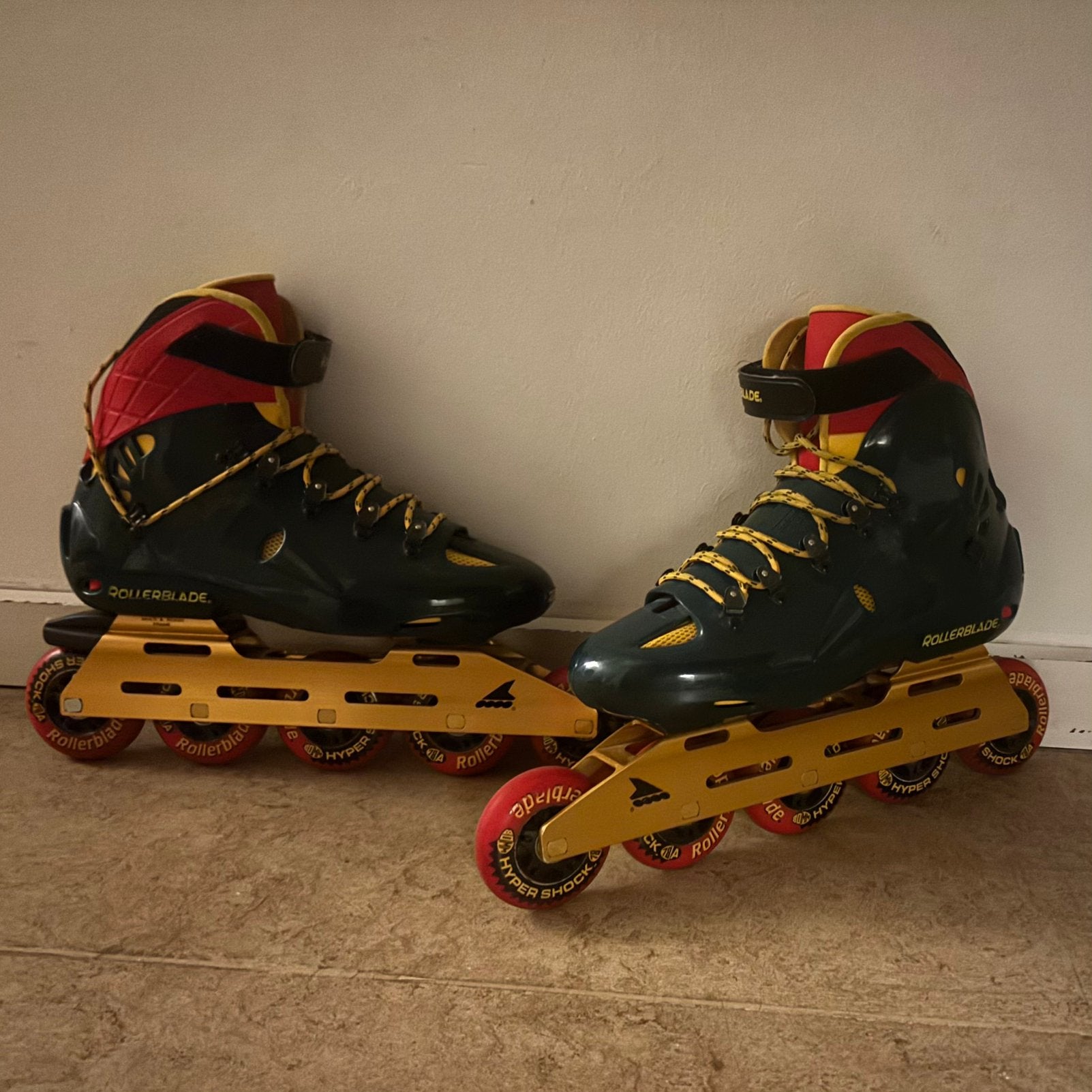 45 Rollerblade (5 wheels), Sports & Fitness, Patins à roulettes alignées, Réglable, Enlèvement, Utilisé, Rollers 5 roues en ligne