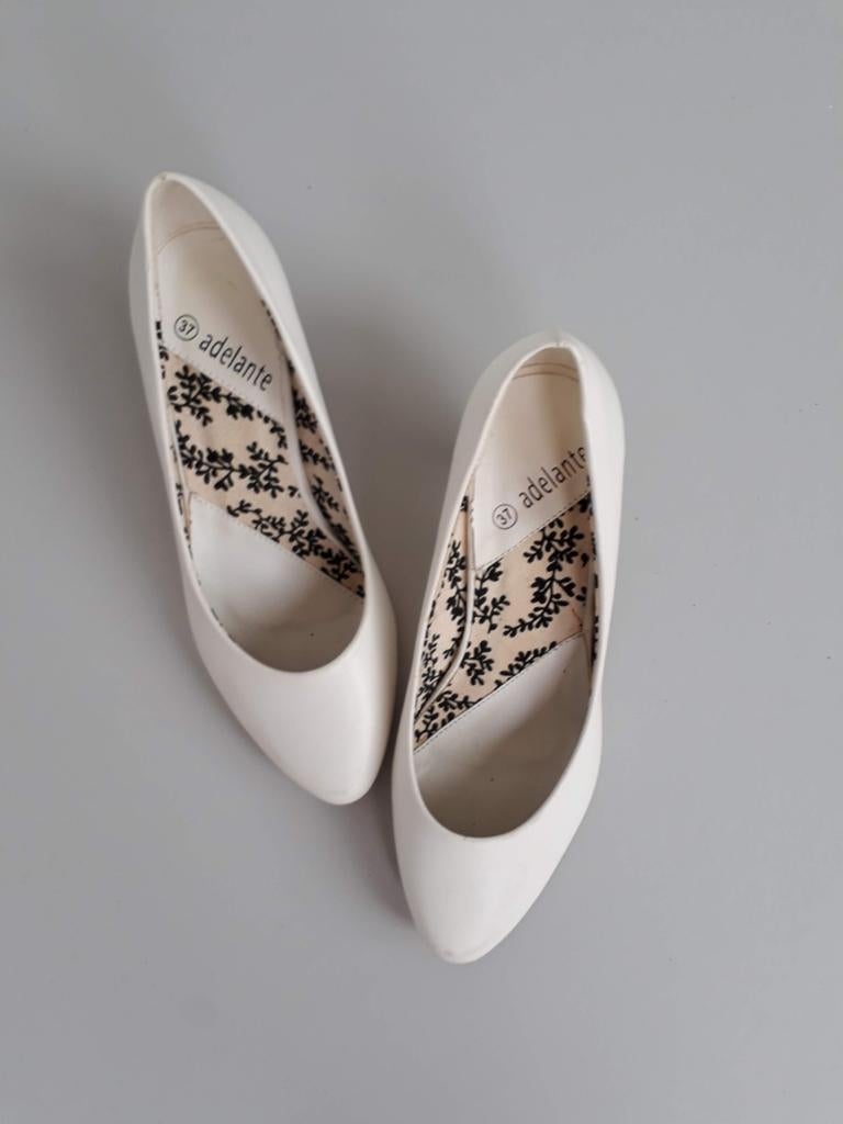Witte pumps maat 37, Ophalen, Pumps