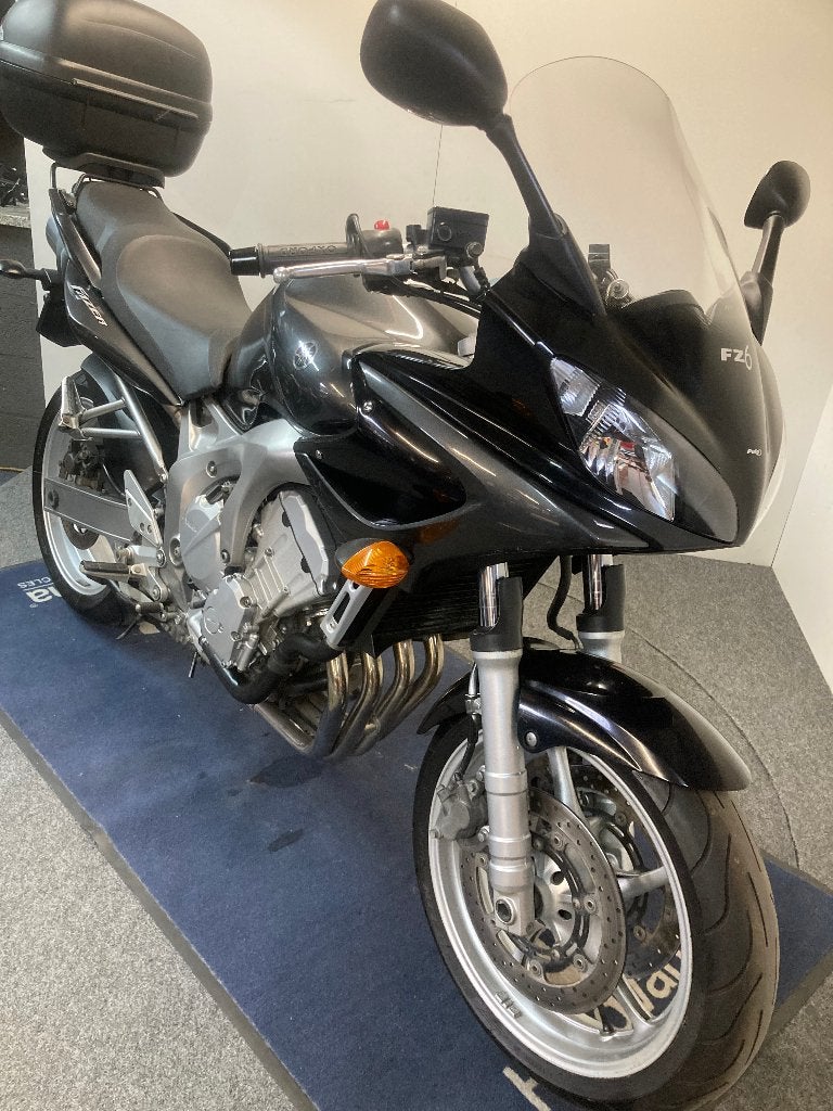 Yamaha FZ 6 Fazer MY'06 réf. LS 3381, Motos, Tourisme, Entreprise, Occasion, Plus de 35 kW