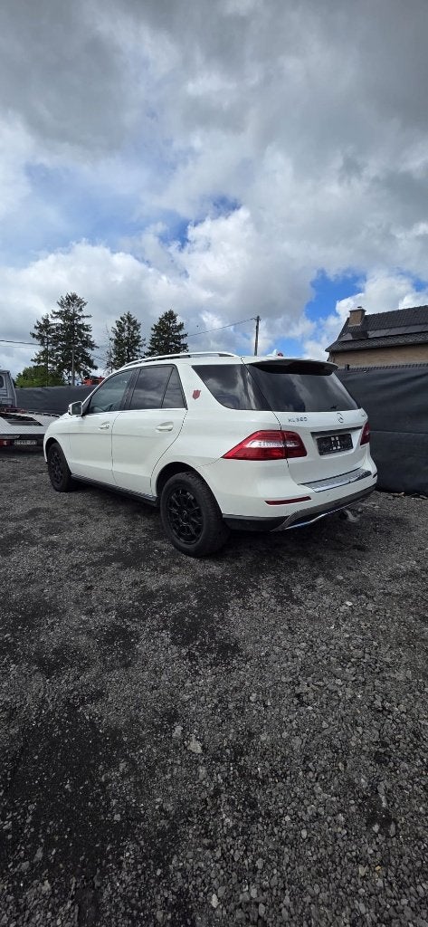 Mercedes ML 250 BLUETEC 204pk(Bouwjaar 2014/217.000km)Export, Auto's, Euro 6, 4 cilinders, Wit, Leder