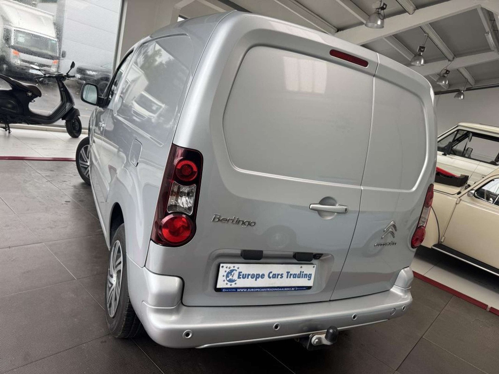 Citroën Berlingo 1.6HDI 90Ch CLIM GPS ENTIEREMENT TOLÉ 3PL, Argent ou Gris, https://public.car-pass.be/vhr/11fc5db0-194d-479a-bcd7-12087d546626