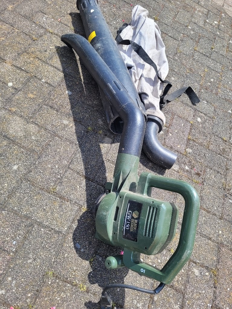 2 in een bladzuiger en blazer, Électrique, Enlèvement, Utilisé, Black&Decker