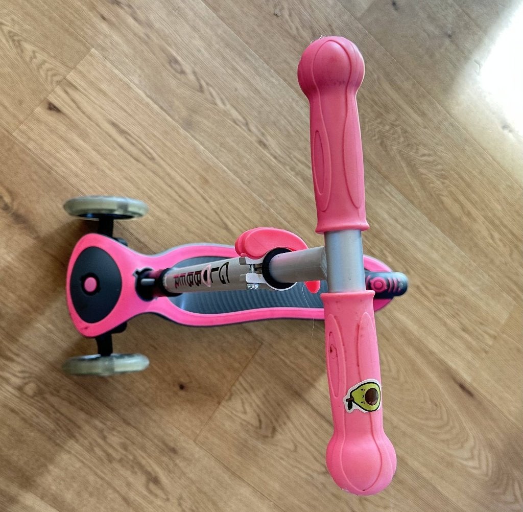 Trottinette enfant rose à 3 roues – Bon état, Vélos & Vélomoteurs, Enlèvement, Comme neuf