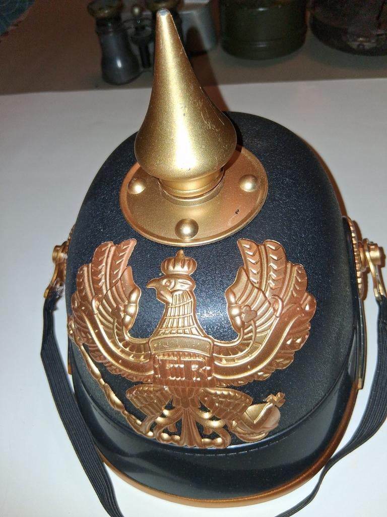 Copie Pinhelm en plastique, Enlèvement ou Envoi