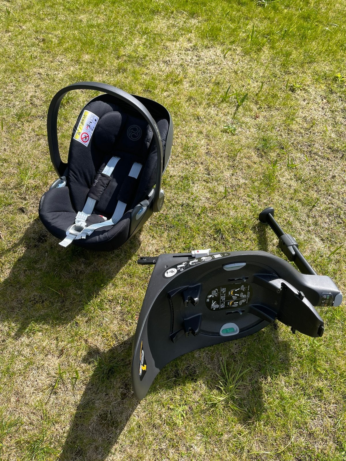 Cybex Maxi-Cosi avec Cybex Base Z - Noir, Enlèvement, Comme neuf, Maxi-Cosi