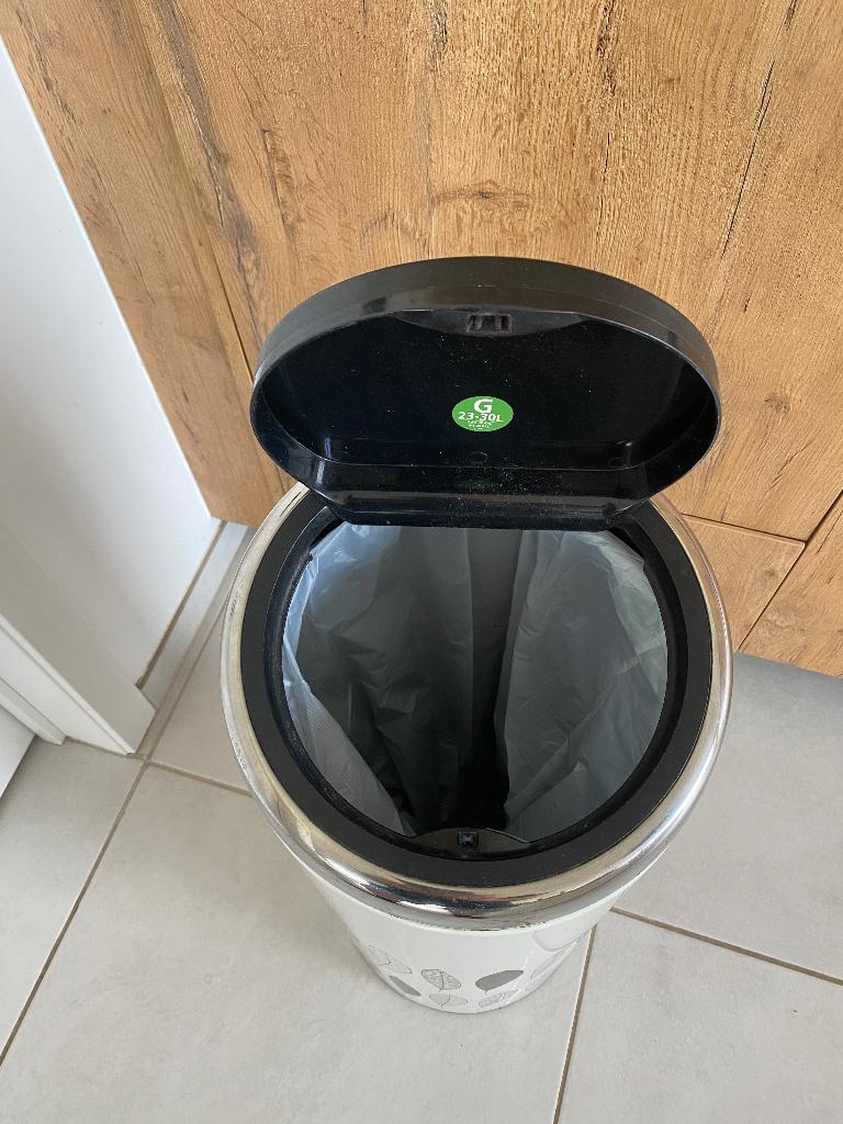 Touch bin près de Brabantia, 20 à 30 litres, Enlèvement, Utilisé, Métal