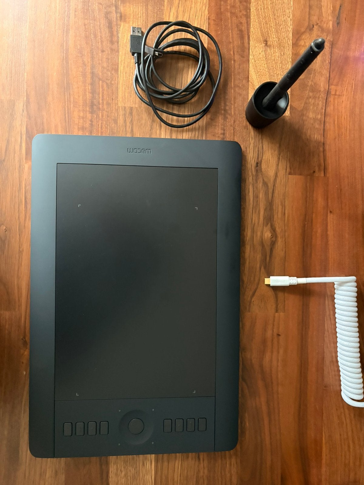Wacom Intuos PRO Medium tekentablet - Met originele doos!, Computers en Software, Ophalen, Zo goed als nieuw