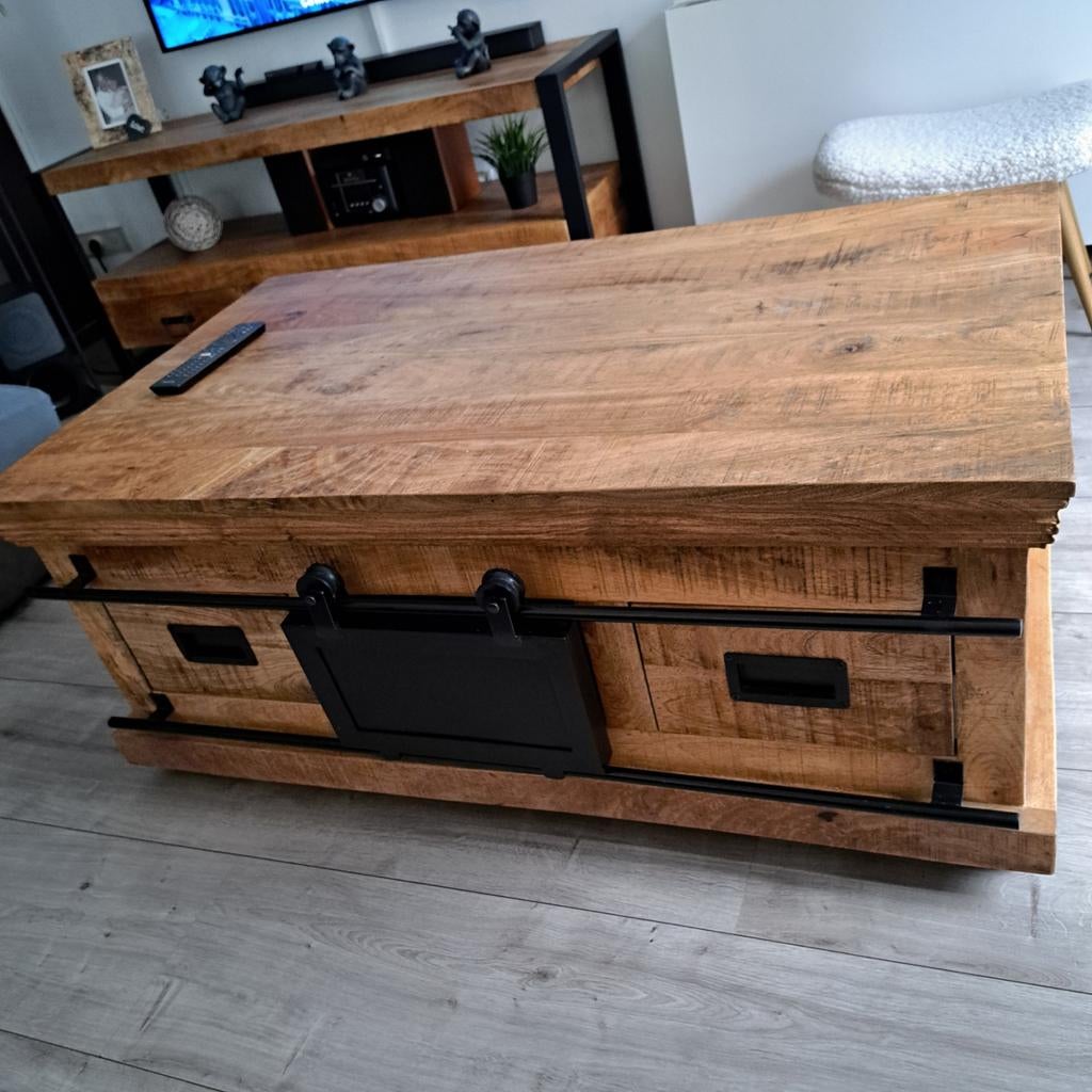 Salon tafel in goede staat, Huis en Inrichting, Ophalen