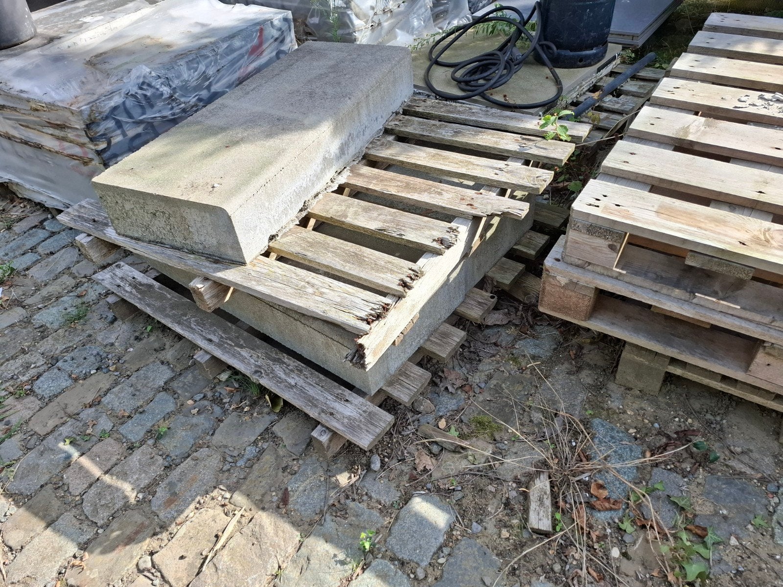 borduur in beton, Tuin en Terras, Ophalen, 100 tot 200 cm, 25 cm of meer, Nieuw