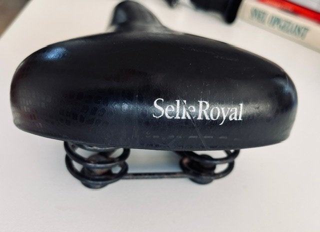 Fietszadel Selle Royal, Fietsen en Brommers, Fietsonderdelen, Selle royal, Overige materialen, Ophalen of Verzenden, Zo goed als nieuw