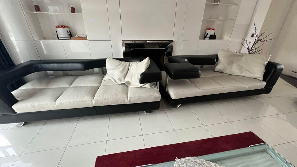 FORMENTI hoekbank in Italiaans design van leer, Huis en Inrichting, Ophalen, 250 tot 300 cm, Gebruikt, Design moderne