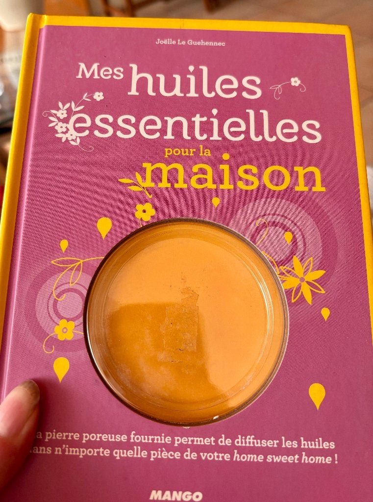 Mes huiles essentielles maison, Enlèvement ou Envoi, Comme neuf