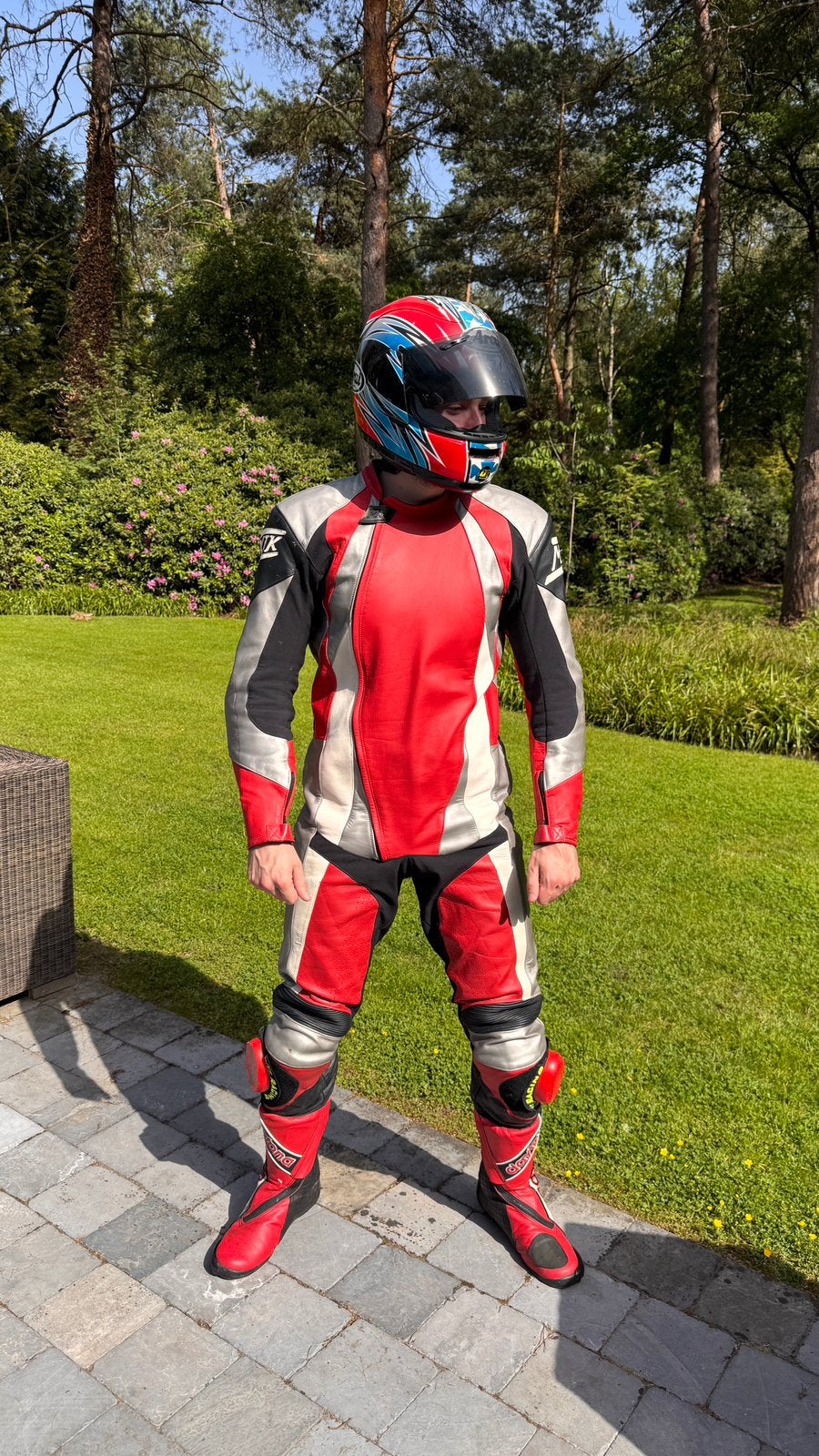 Combinaison de moto MJK 1 pièce,rouge/gris, genouillères, Enlèvement ou Envoi