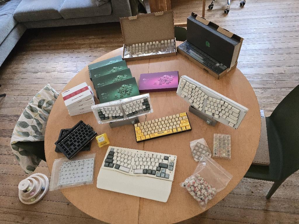 Claviers personnalisés, Informatique & Logiciels, Claviers, Utilisé, Qwerty, Filaire, Ergonomique, Clavier gamer, Enlèvement