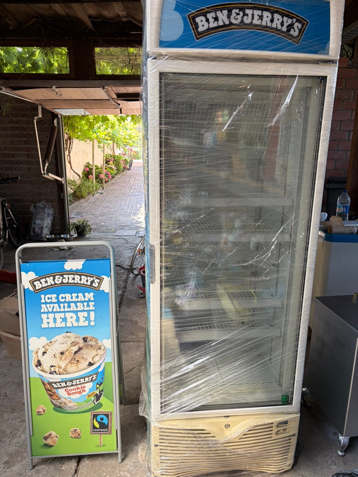 BEN&JERRY'S  ijskast, Ophalen, Zo goed als nieuw