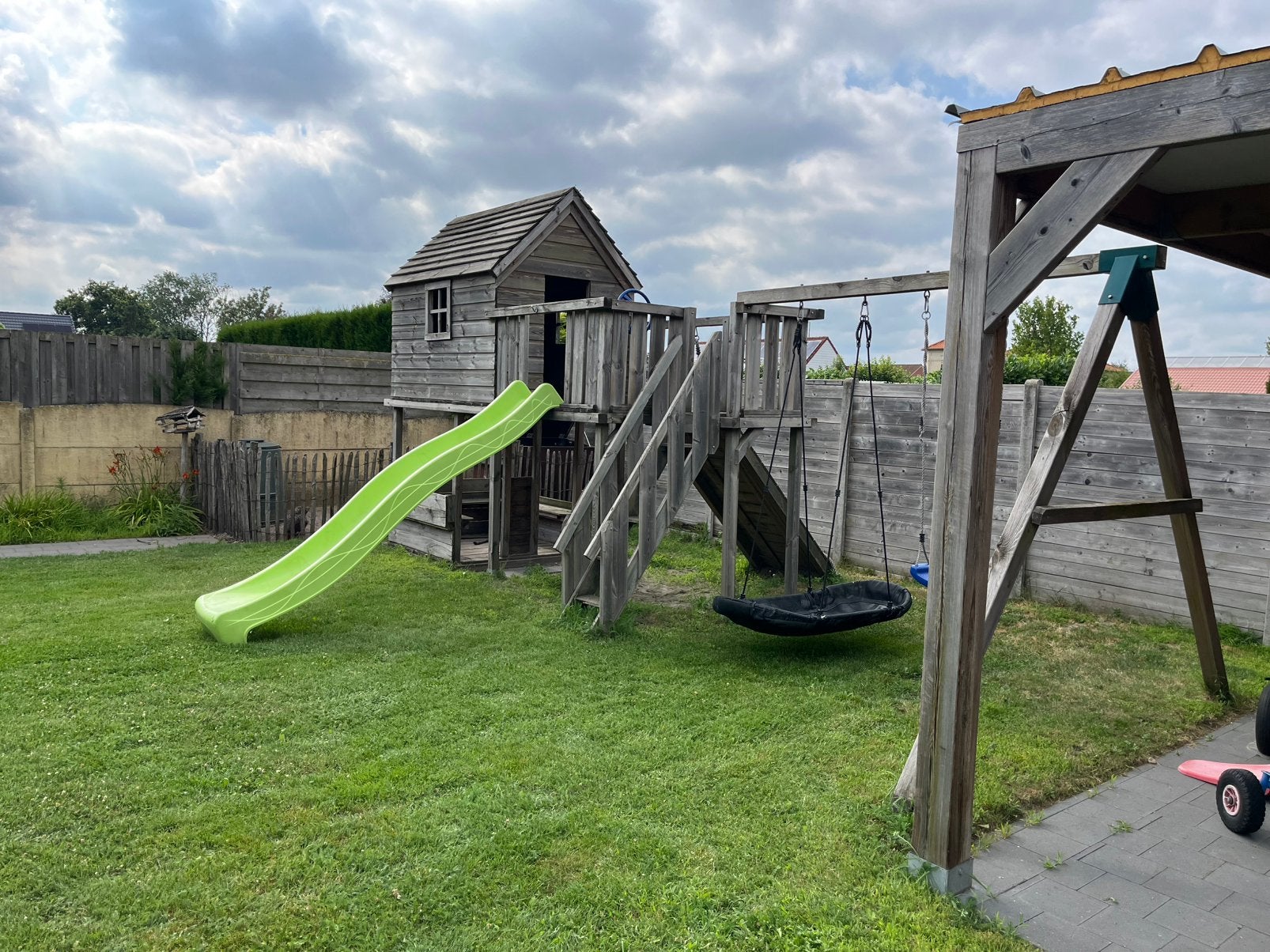 Speelhuisje, Kinderen en Baby's, Speelgoed | Buiten | Speeltoestellen, Ophalen, Zo goed als nieuw, Glijbaan