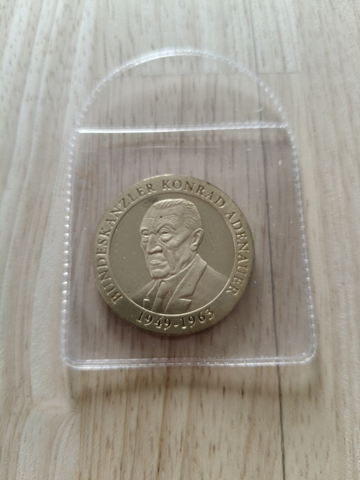 Medaille Konrad Adenauer, Ophalen of Verzenden, Overige materialen