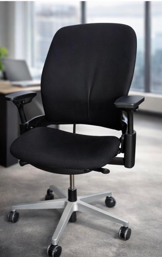 Steelcase Leap v2, Huis en Inrichting, Bureaustoelen, Zo goed als nieuw, Bureaustoel, Zwart, Ergonomisch, Gaming bureaustoel, Ophalen