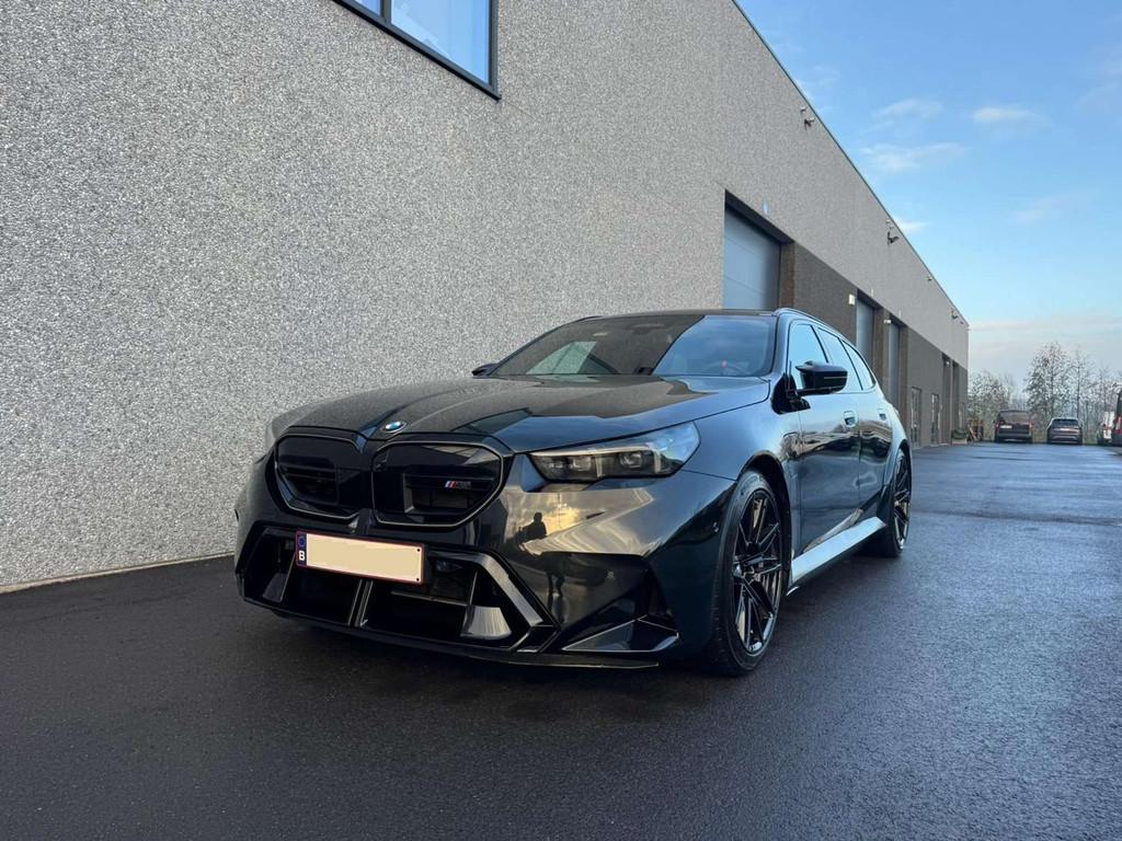 BMW M5 Touring/Pano/B&W/TREKHAAK/COMFORTPACK/FULL BLACK, Automaat, 4395 cc, Zwart, Bedrijf