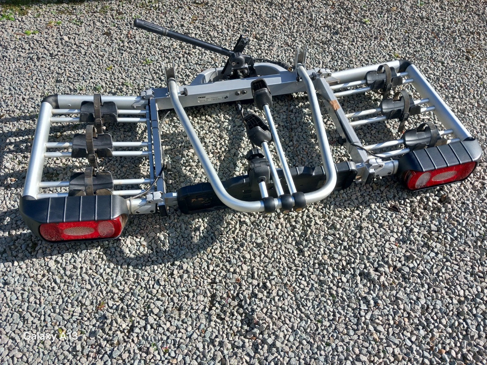 Porte-vélos Thule 3/4 vélos 60kg OK E bike PLIABLE Att.rem., Support d'attelage, Pneus larges, 3 vélos ou plus, Comme neuf