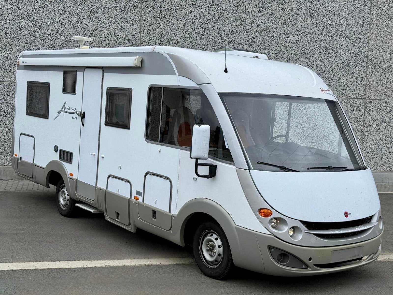 CAMPING-CAR BURSTNER AVIANO I684, Jusqu'à 4, Réfrigérateur, Fiat, Boîte manuelle
