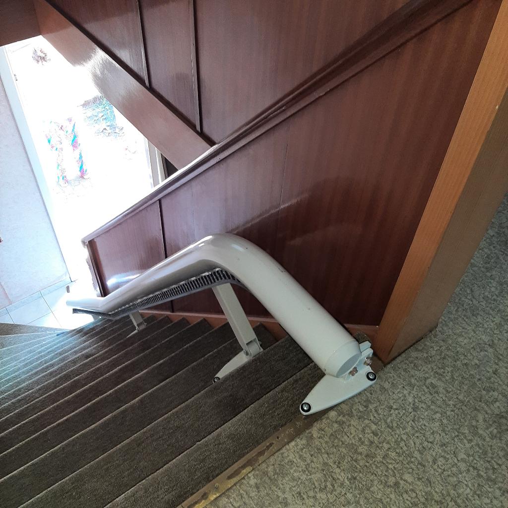 Traplift, Enlèvement, Comme neuf, Escalier tournant